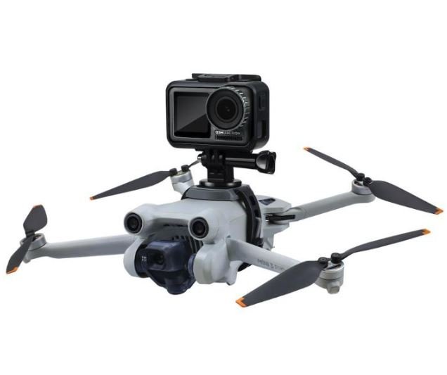 Univerzální adaptér pro připevnění akční kamery na dron nasazený