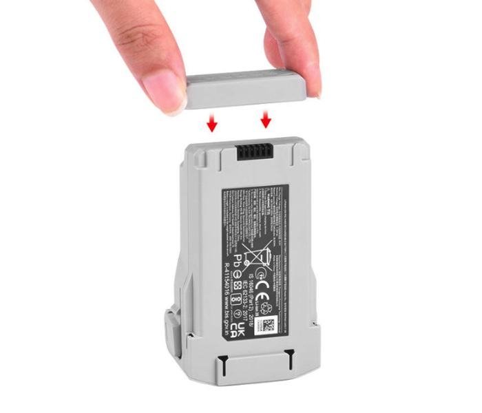 Kryt konektoru baterie DJI Mini 3 Pro (3ks) nasazení