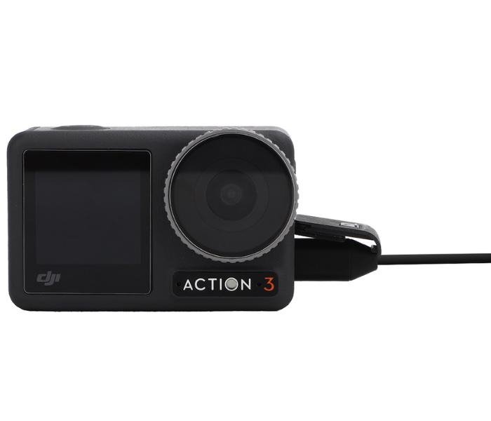 Externí mikrofon pro kameru DJI Osmo Action 3 připojený