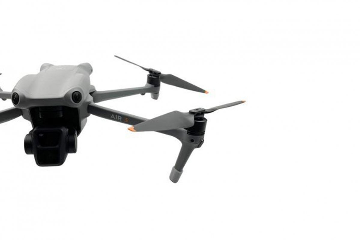 Chrániče přistávacích nohou dronu DJI Air 3 detail