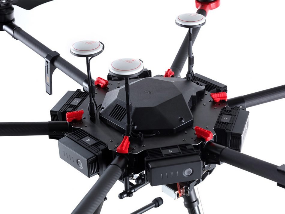 Dron DJI Matrice 600 Pro - detail GPS