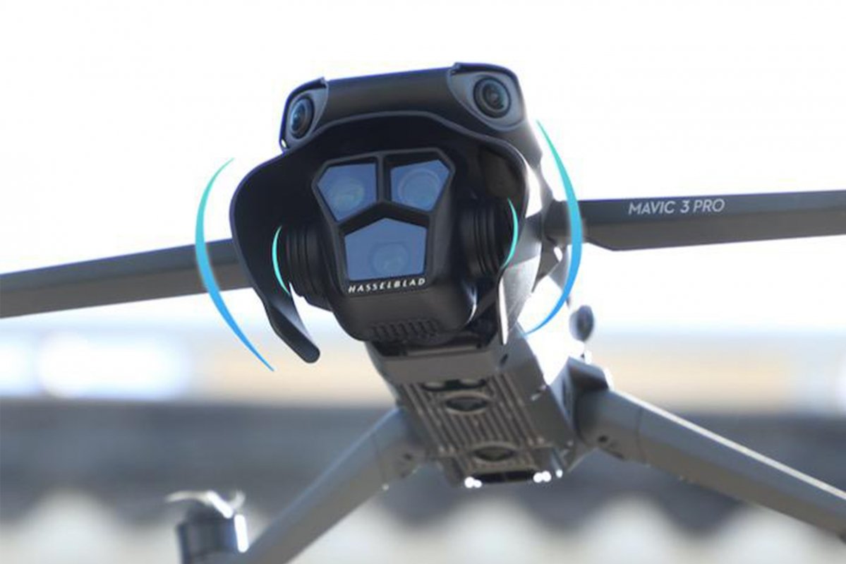 Sluneční clona na dron DJI Mavic 3 Pro nasazená