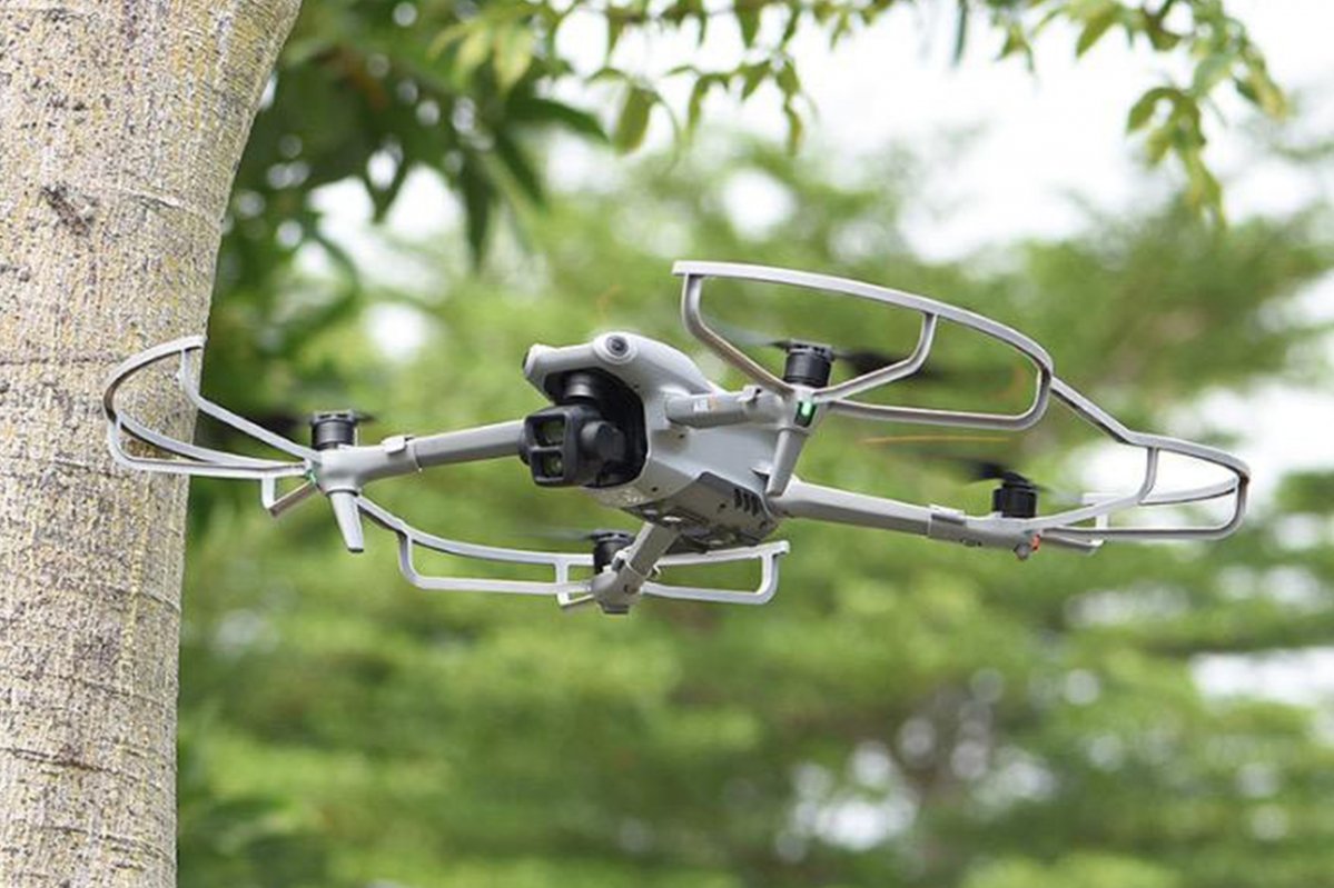 Ochranné oblouky na dron DJI Air 3 boční strana