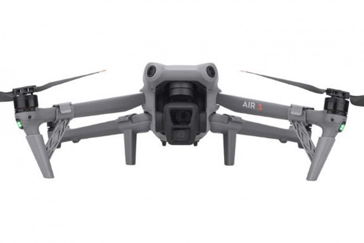 Zvýšený přistávací podvozek na dron DJI Air 3 nasazený