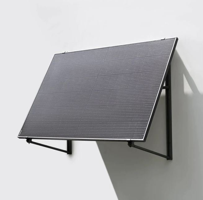 EcoFlow ocelový nastavitelný držák solárního panelu nasazený