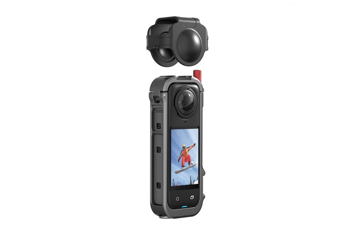 Rám a ochrana objektivu na kameru Insta360 X4 nasazení
