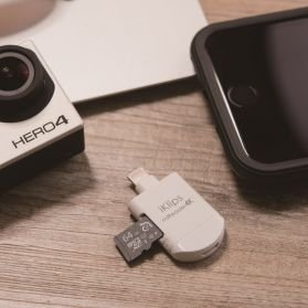 Adam Elements iKlips miREADER 4K Lightning - Micro USB čtečka microSD karet 2in1