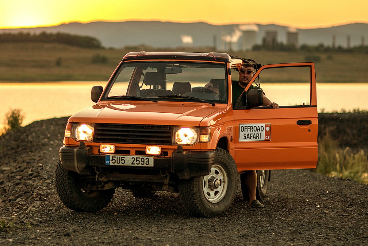 Offroadsafari - úvodní jeep | ukázky prací DronPro.cz